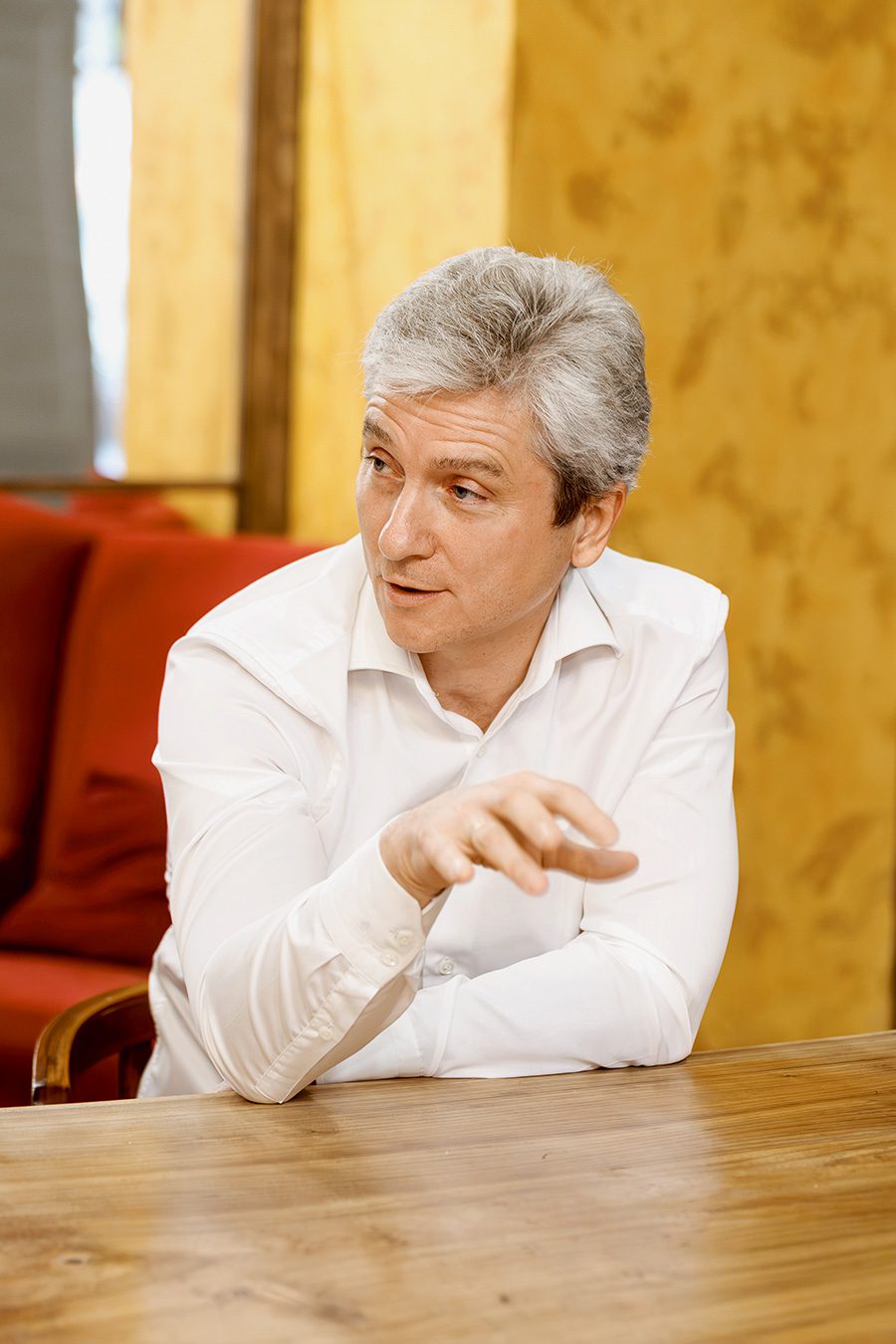 Юрий Молодцев